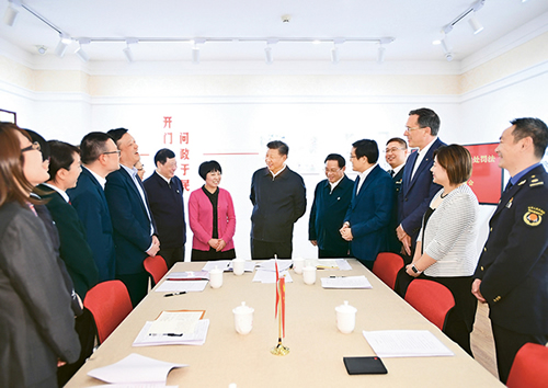 習(xí)近平：堅(jiān)持、完善和發(fā)展中國特色社會主義國家制度 與法律制度